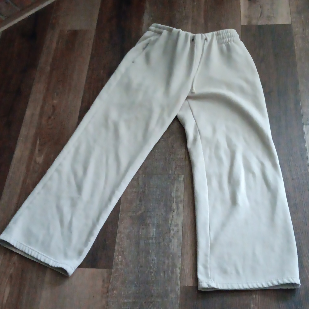 Wide leg sweats